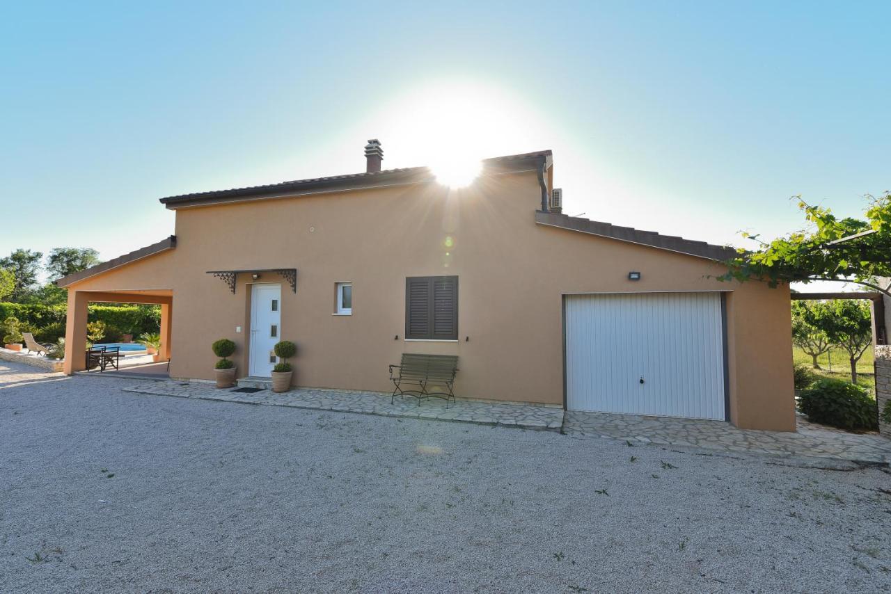Holiday Home Taras Smilcic 외부 사진